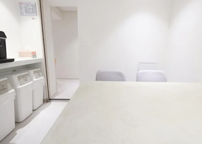 호텔 신촌스테이 *